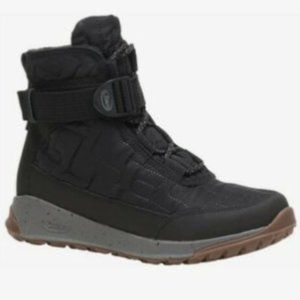 Chaco Womens Waterproof Borealis Snow Boot 8M, Black, New in Box
